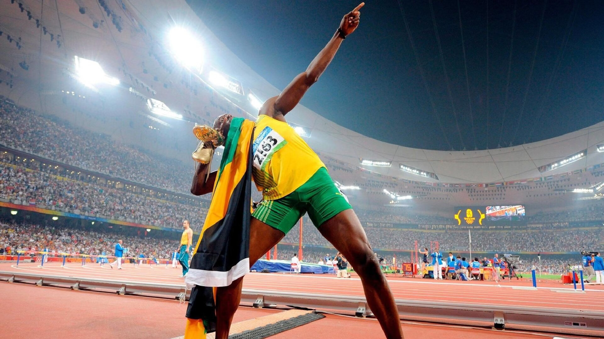 _荒野越野跑：穿越山林和荒漠的极限挑战_，荒野求生越南小伙